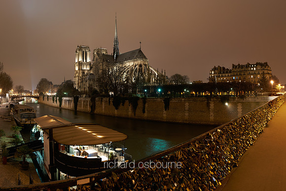 V7C50  Notre Dame Cathedral, Paris, France