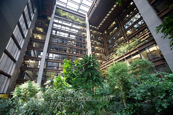 V4NY32  Ford Foundation Building, New York, USA
