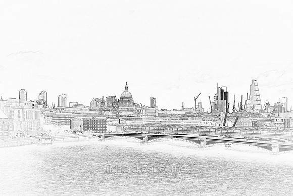 V9MA2  St Pauls and the City of London, UK