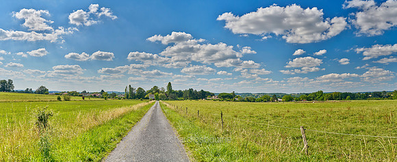 P5L57  Dordogne Countryside, South of France