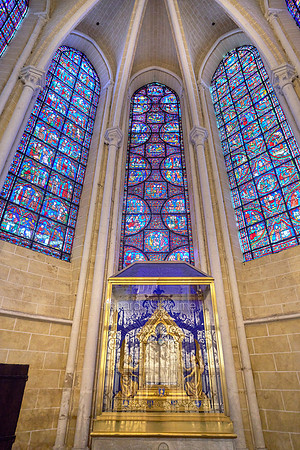 V19AR17  Chartres Cathedral, (Cathédrale Notre-Dame de Chartres), France