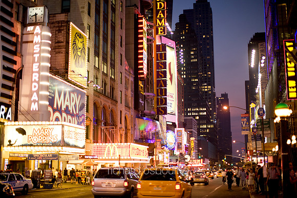 V4NY9   Times Square, New York City, USA