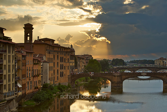 V8C67  From the Ponte Vecchio, Florence, Italy