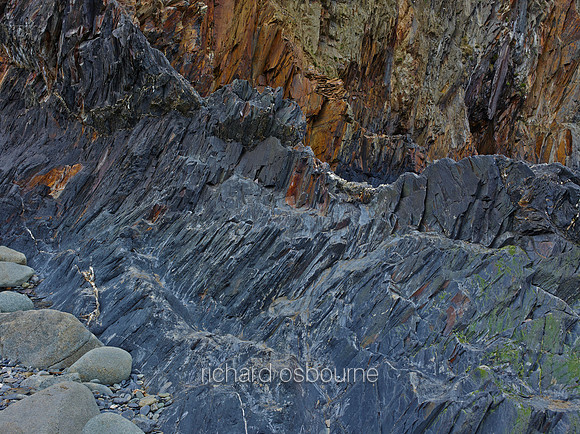 V8D23  Rocks, Traeth Llyfn Beach, Pembrokeshire, Wales, UK