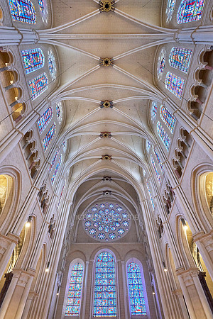 V19AR20  Chartres Cathedral, (Cathédrale Notre-Dame de Chartres), France