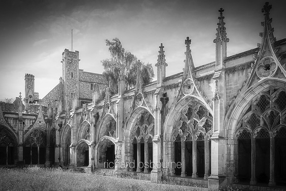 V19MA1  Cloisters, Canterbury Cathedral, Kent, UK