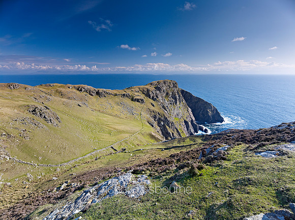 V6L9  near Sliabh Liag (Slieve League), Donegal, Ireland