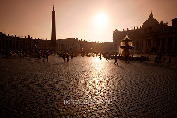 V1R2 Saint Peters Square, Rome