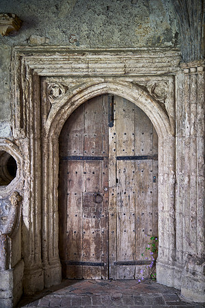 V19AR4  Medieval Door, Canterbury Cathedral, Kent, UK