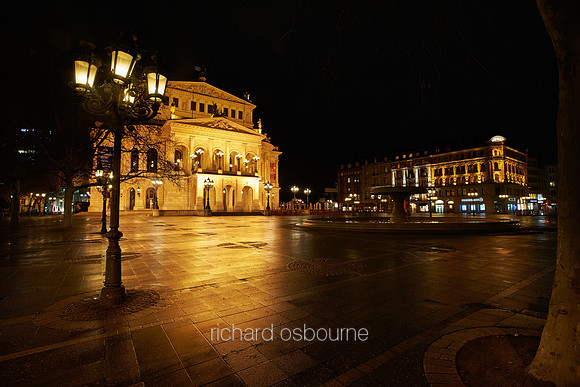 V7C46  The Old Opera House, Frankfurt, Germany