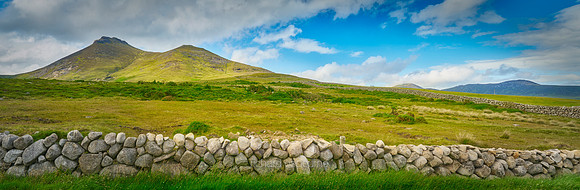 P5L49  Mountains of Mourne, County Down, Northern Ireland