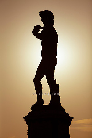 V6C6  Statue of David, Piazzale Michelangelo, Florence, Italy