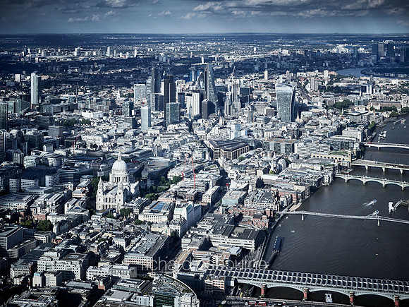 V11C18  Aerial View of The City of London, UK
