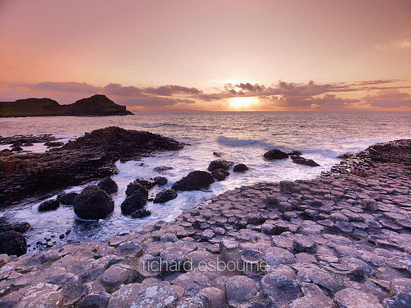 V6L83  The Giant's Causeway