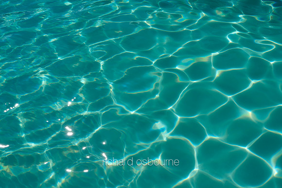 V19T2  Swimming Pool