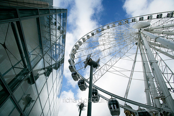 L1AR3 - Ferris Wheel