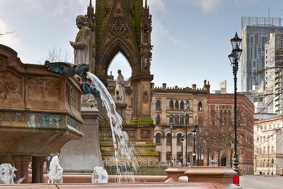 V8AR2  Albert Square, Greater Manchester, UK