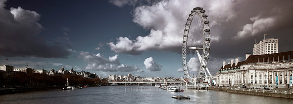 P4C6  The Thames and The Millennium Wheel, London, UK
