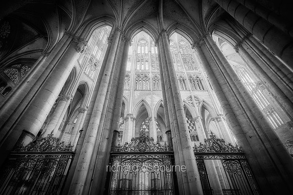 V19MA5  Beauvais Cathedral, (Cathédrale Saint-Pierre de Beauvais). France