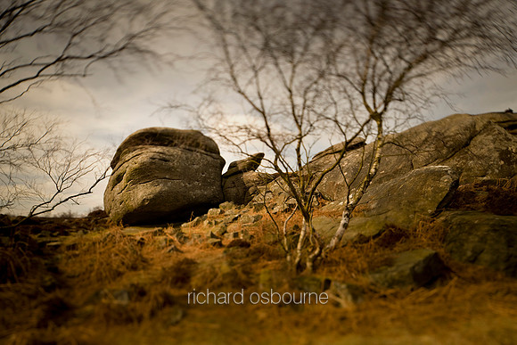 V4L10  Hathersage Edge, Peak District, Sheffield, UK