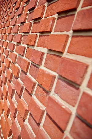 V8BG4  Brick Pattern