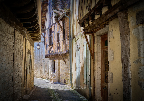 V19C19  Medieval Streets, Issigeac, Dordogne, South of France