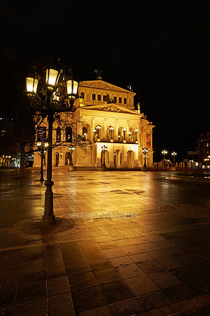 V7C47  The Old Opera House, Frankfurt, Germany