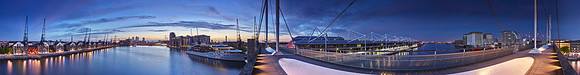 P4C14  Royal Victoria Dock, Docklands, London, UK