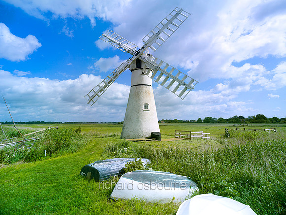 V8N53  Thurne Mill, Norfolk Broads, Norfolk, UK