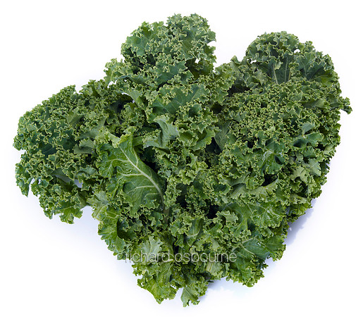 V8FD7  Curly Kale