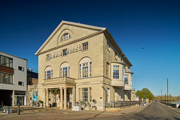 V20C9  The Swan Hotel, Bedford, Bedfordshire, UK