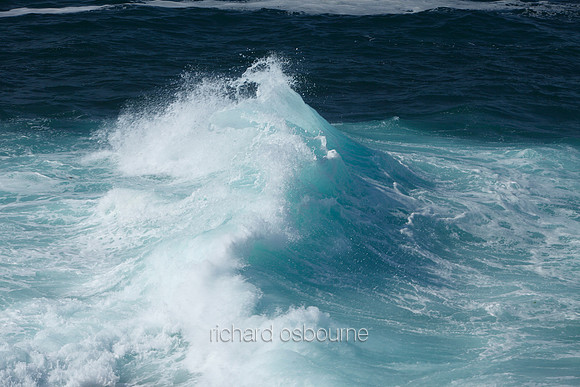 V5D8  Waves, Sennen Cove, Cornwall, UK