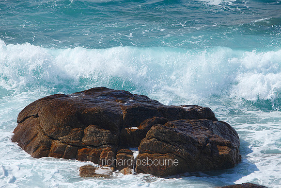 V5D9  Waves, Sennen Cove, Cornwall, UK