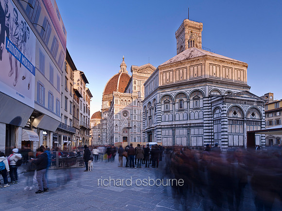 V7C72  Duomo and Baptistery, Florence, Italy