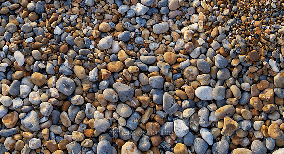 V14T129  Beach Stones