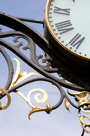 L1AR43 Clock, York