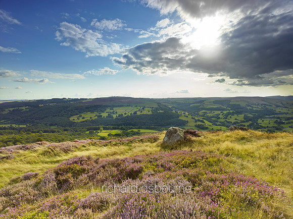 V8L28  Surprise View, Peak District, Derbyshire, UK