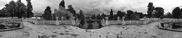 P2C9  Italian Gardens, Kensington Park, London